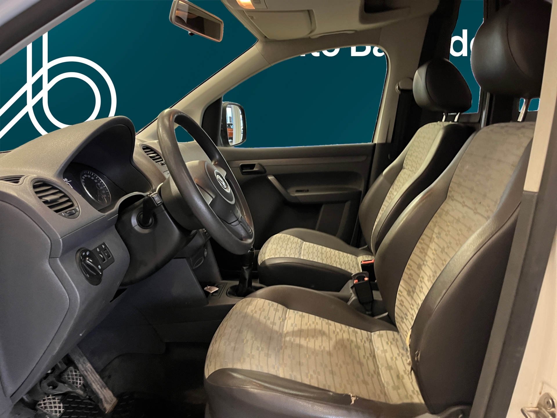 VOLKSWAGEN Caddy 2013