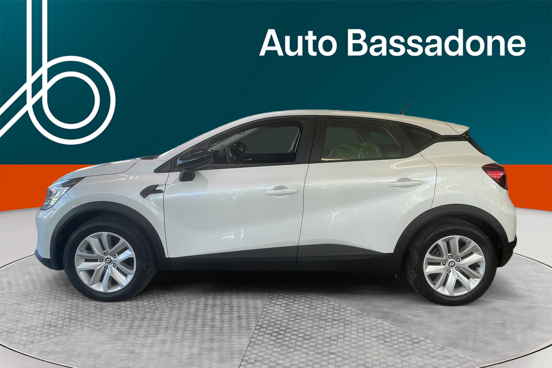 RENAULT Captur 2024