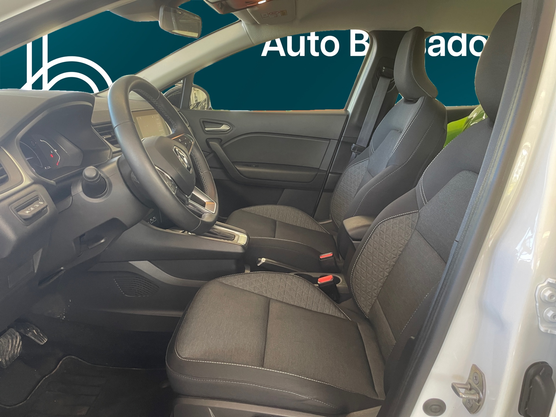 RENAULT Captur 2024