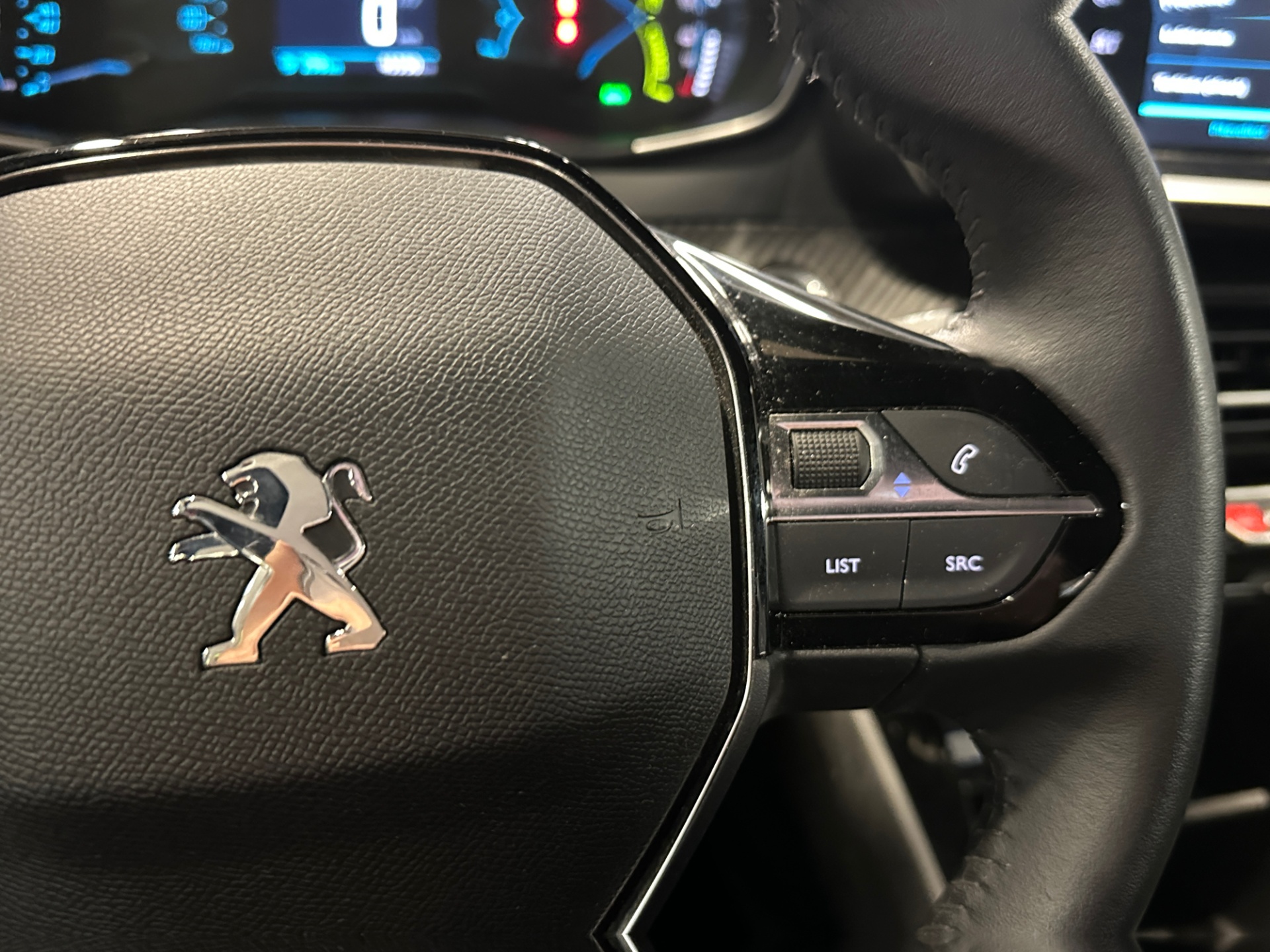 Peugeot e-2008 2023