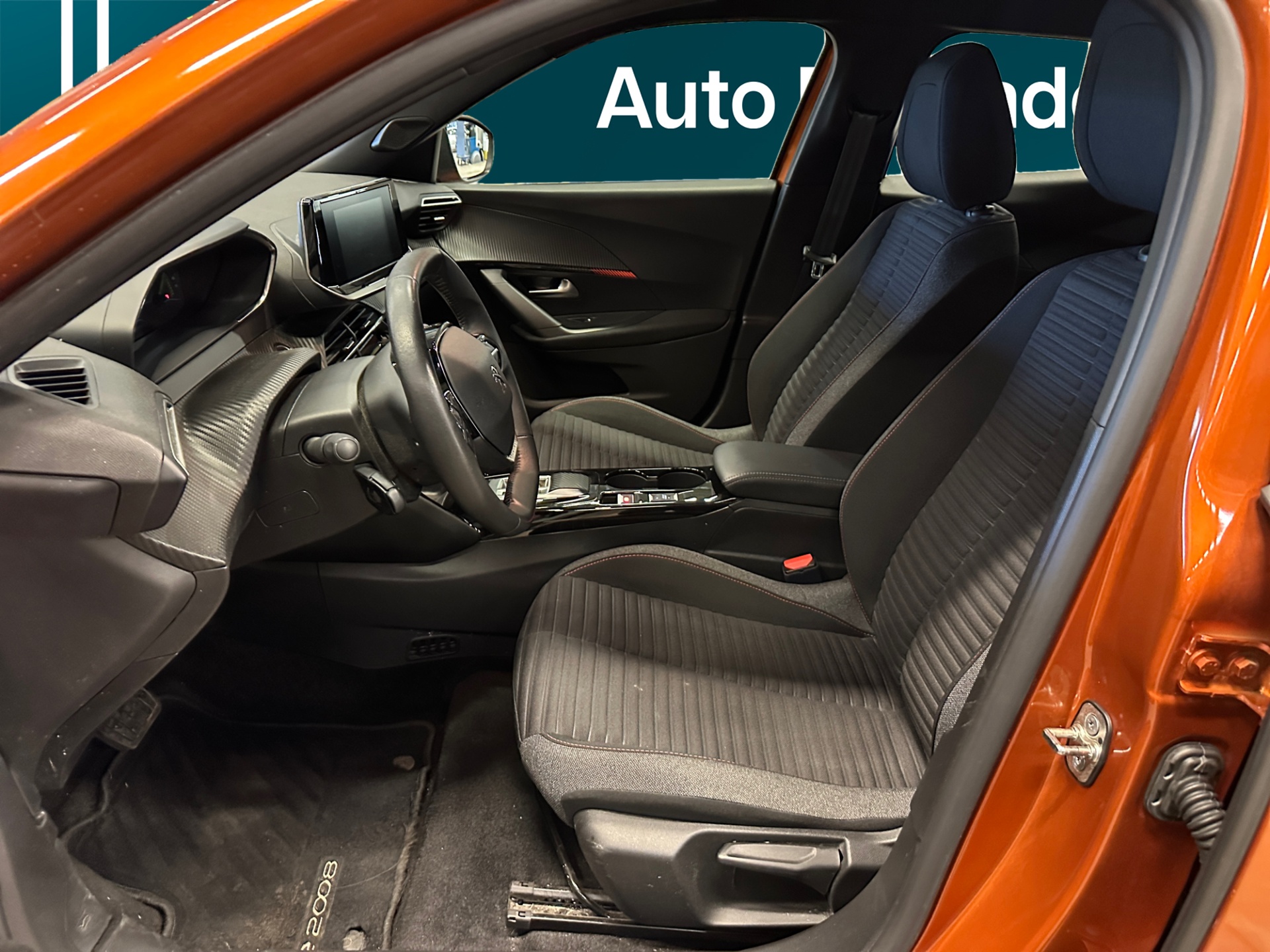 Peugeot e-2008 2023