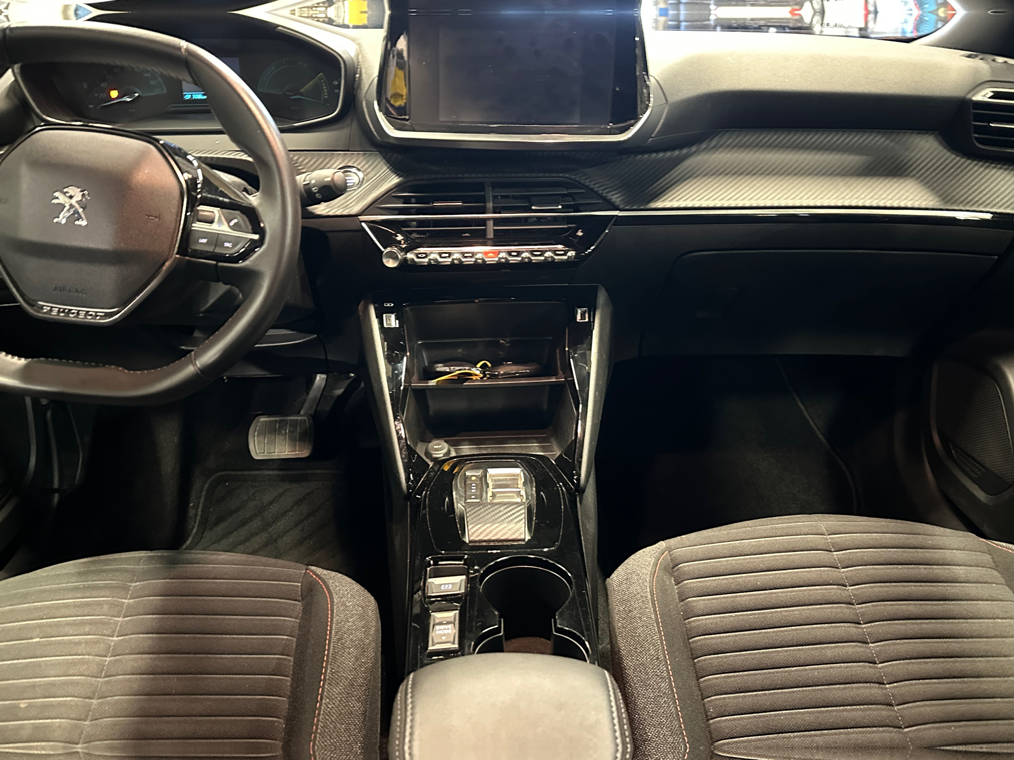 Peugeot e-2008 2023