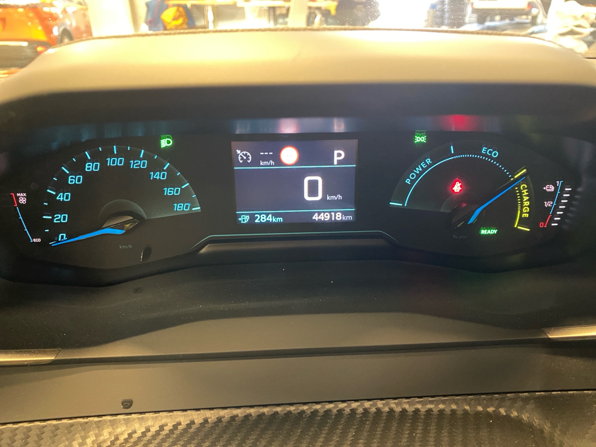 Peugeot e-2008 2023