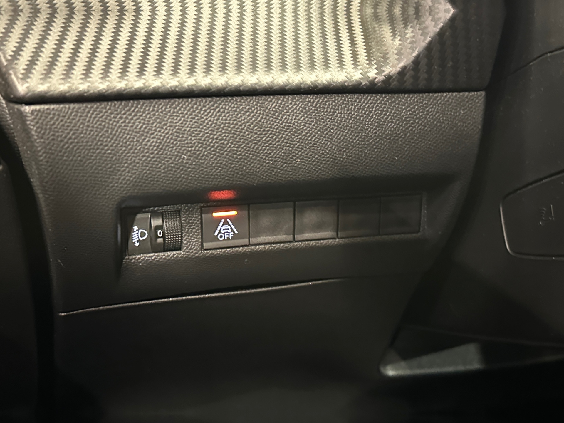 Peugeot e-2008 2023