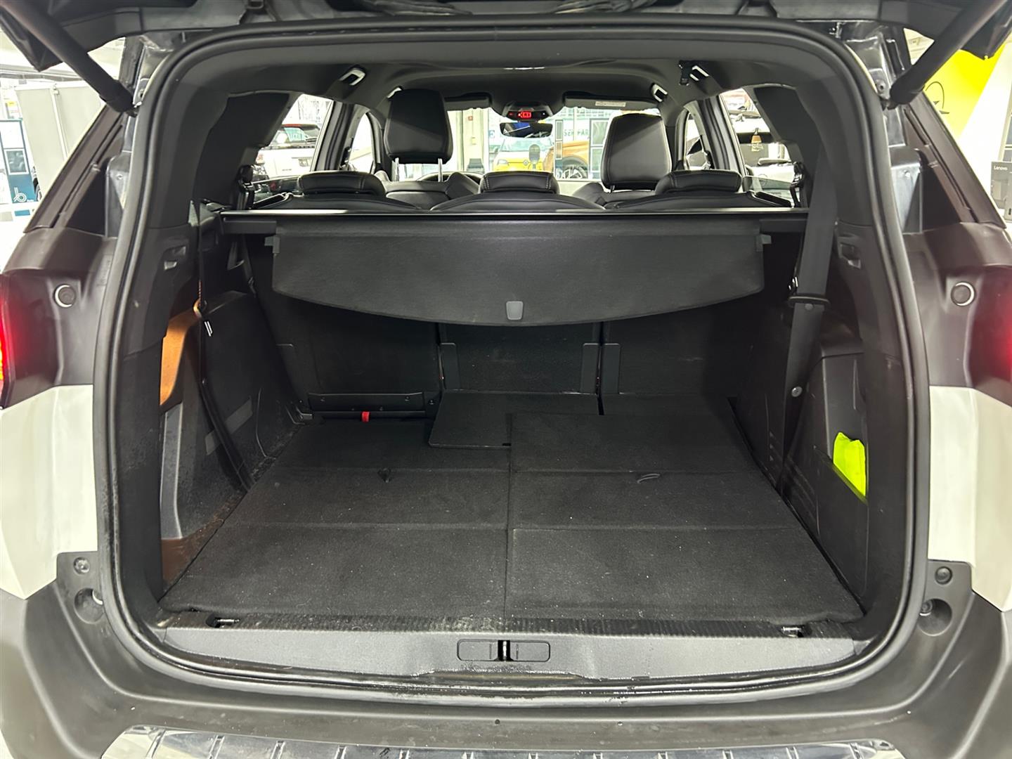 PEUGEOT 5008 2021