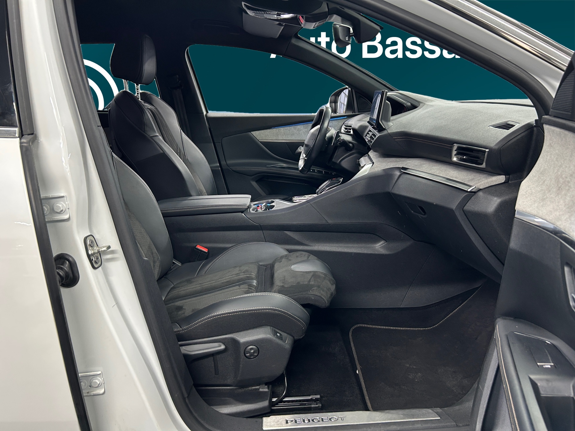 PEUGEOT 5008 2021
