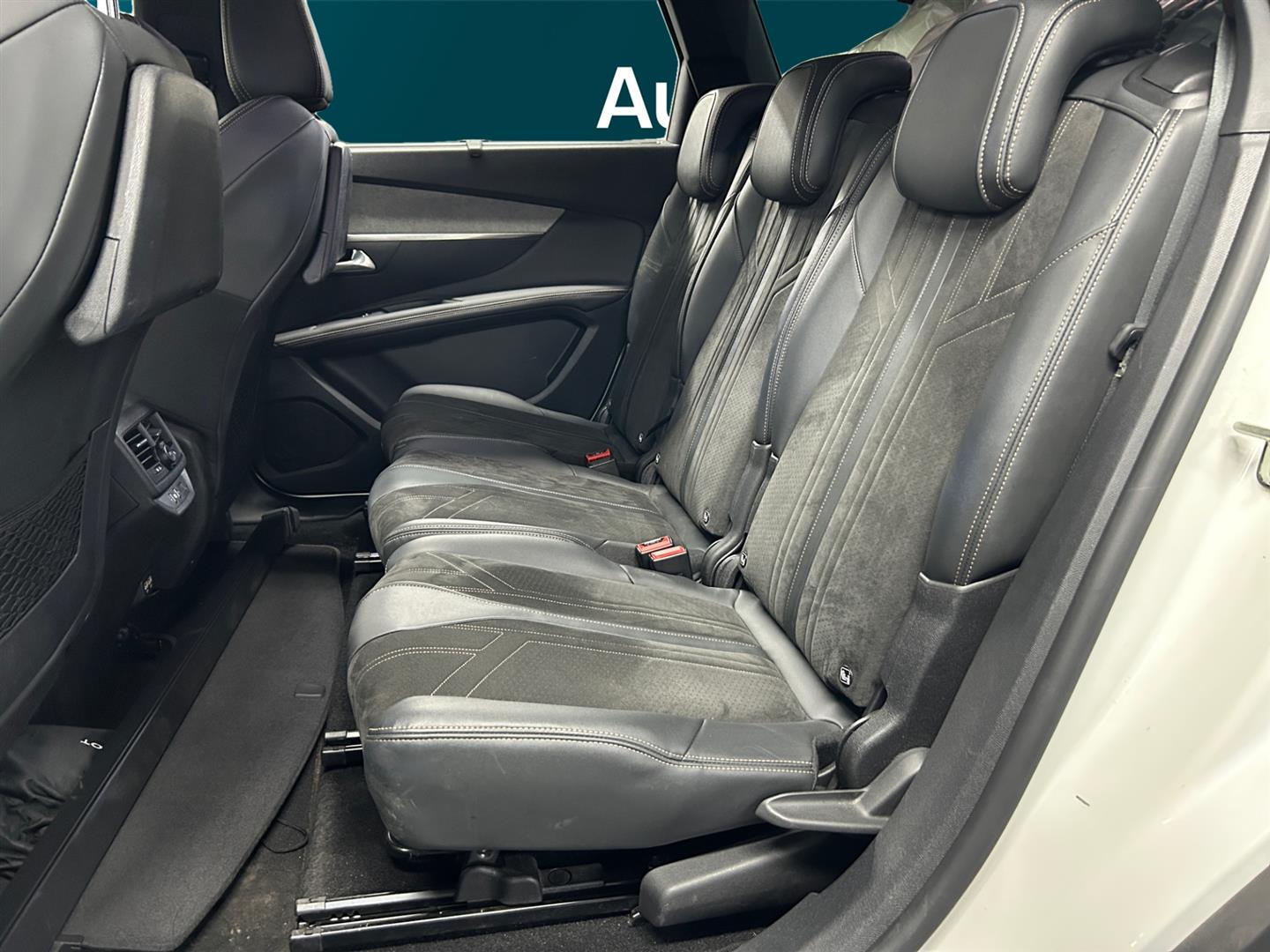 PEUGEOT 5008 2021