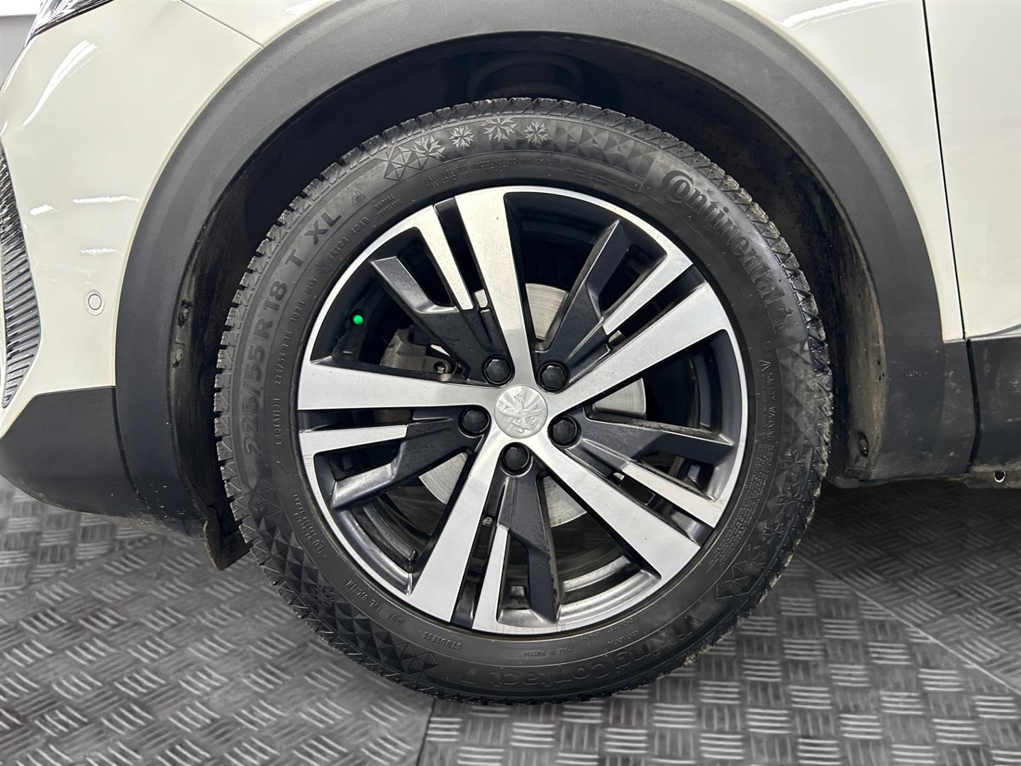 PEUGEOT 5008 2021