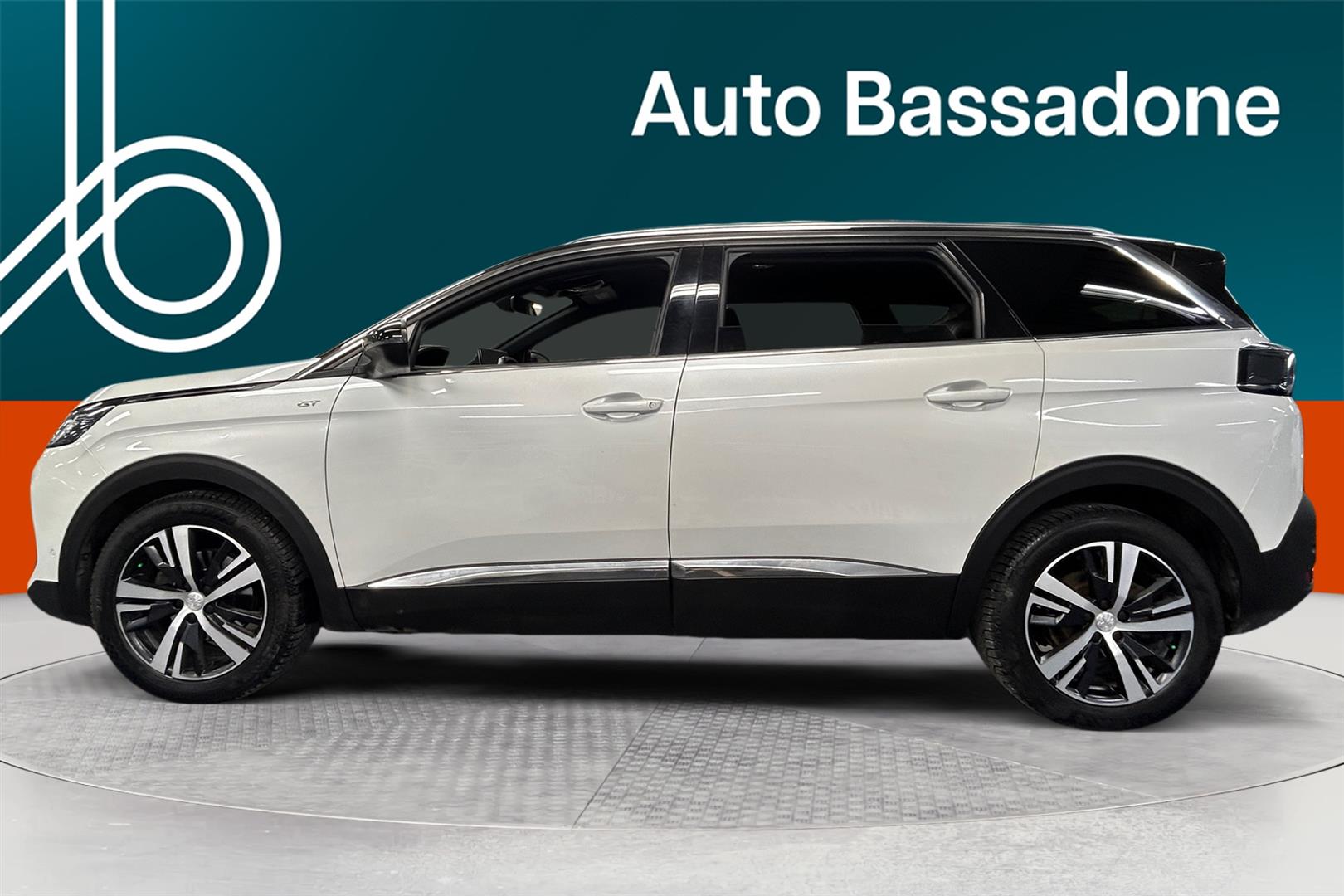 PEUGEOT 5008 2021