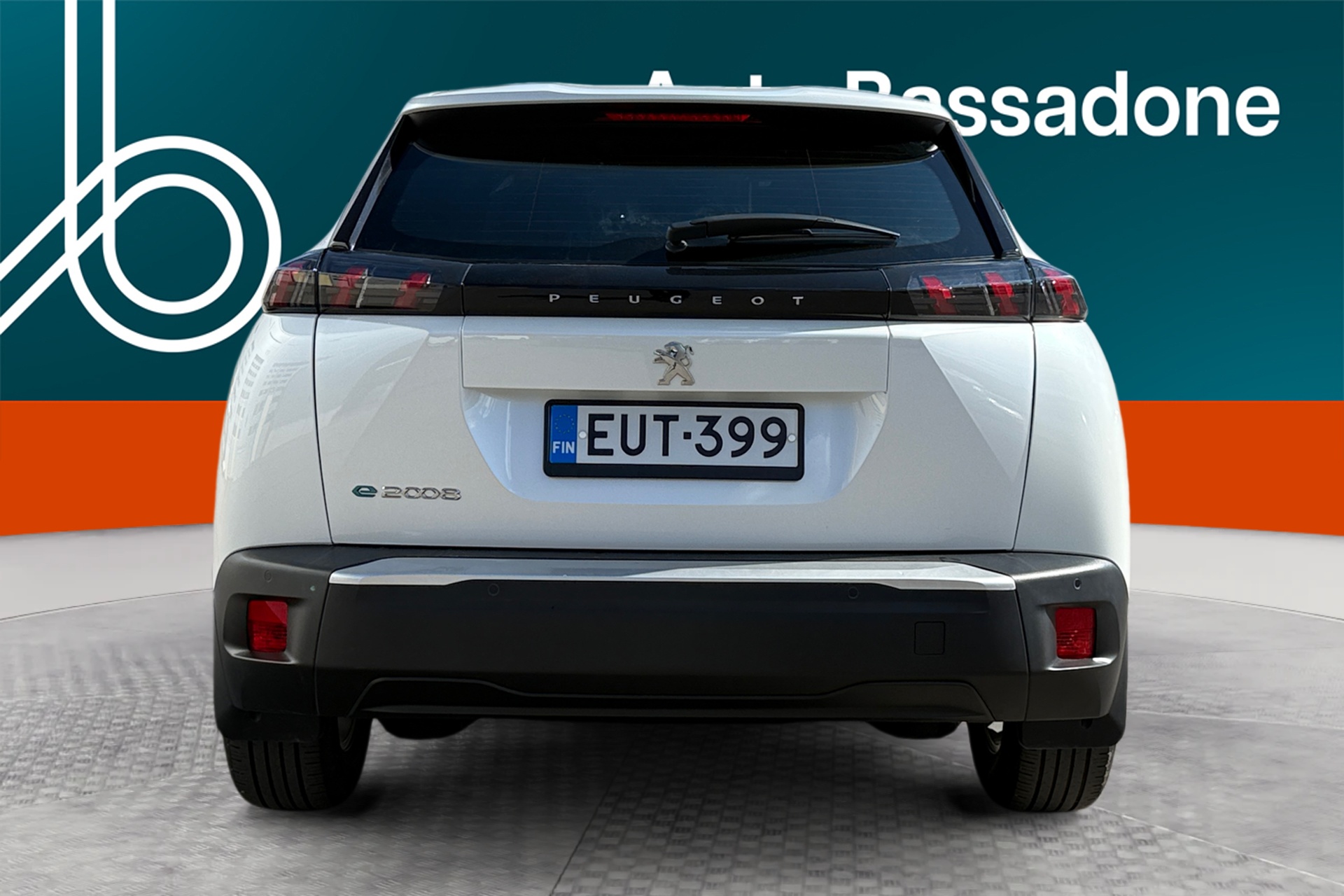 PEUGEOT e-2008 2023