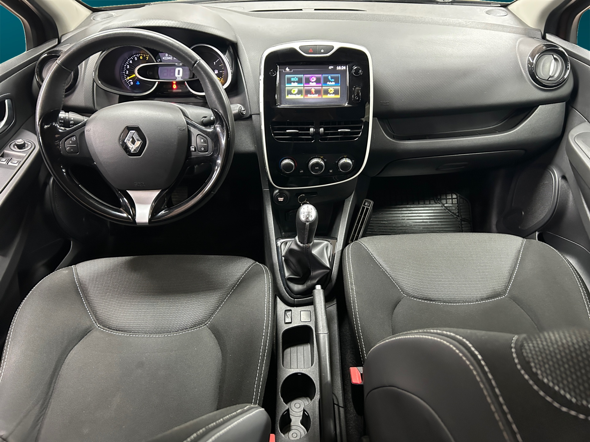 RENAULT Clio 2016