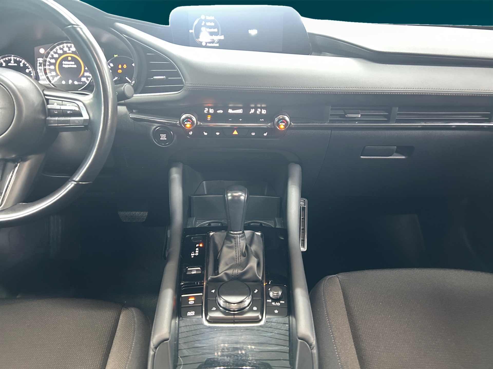 MAZDA Mazda3 2023