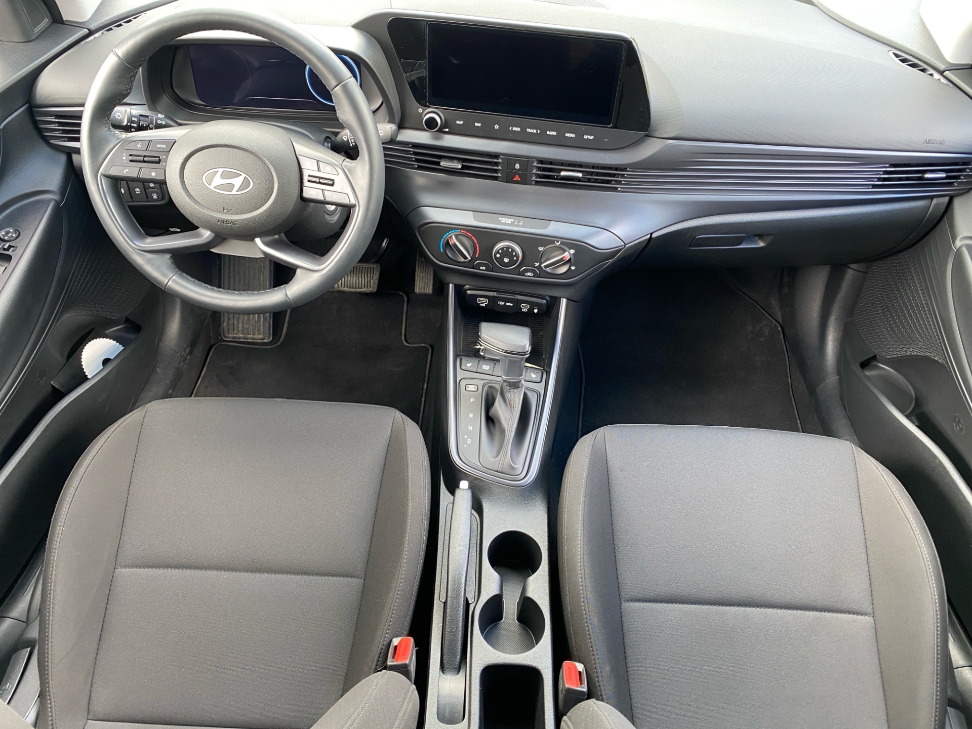 HYUNDAI i20 Hatchback 2025