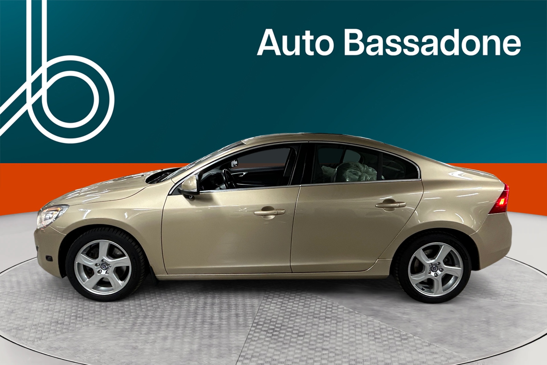 VOLVO S60 2012