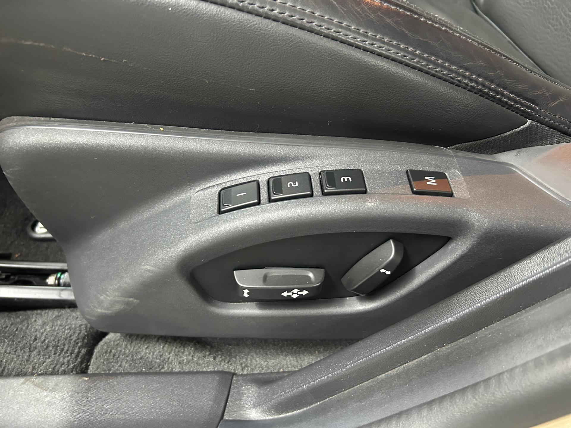 VOLVO S60 2012