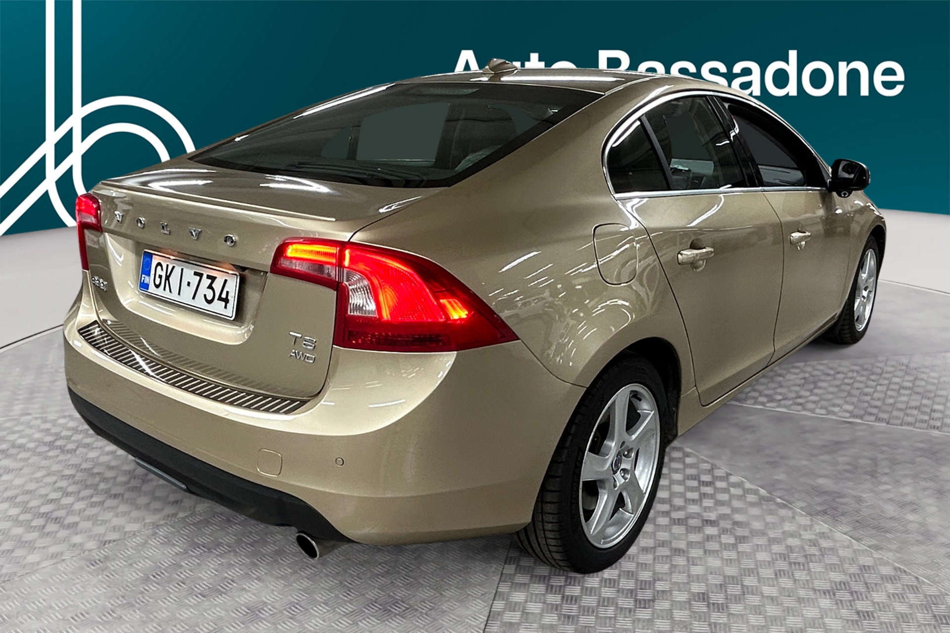 VOLVO S60 2012