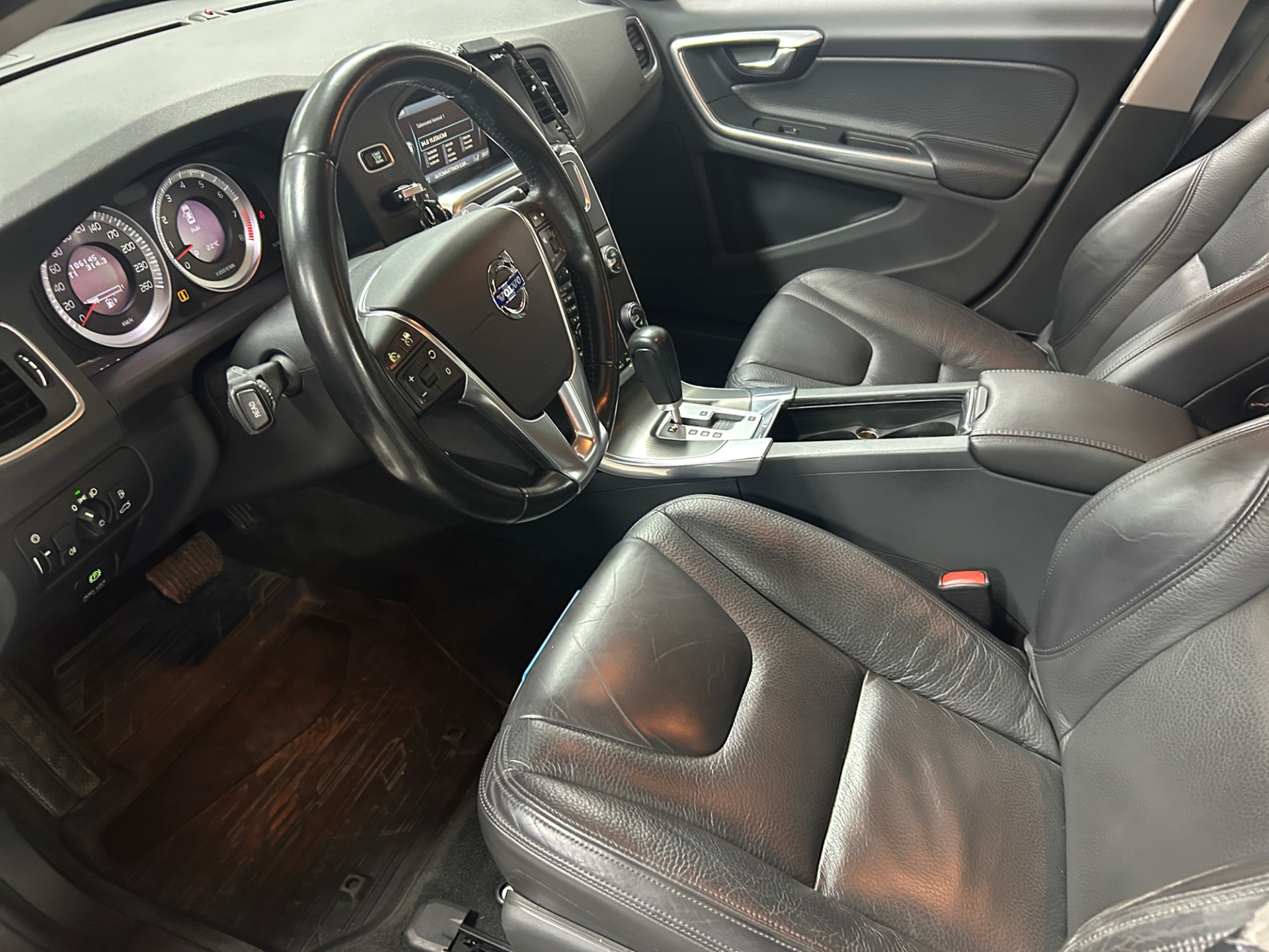 VOLVO S60 2012