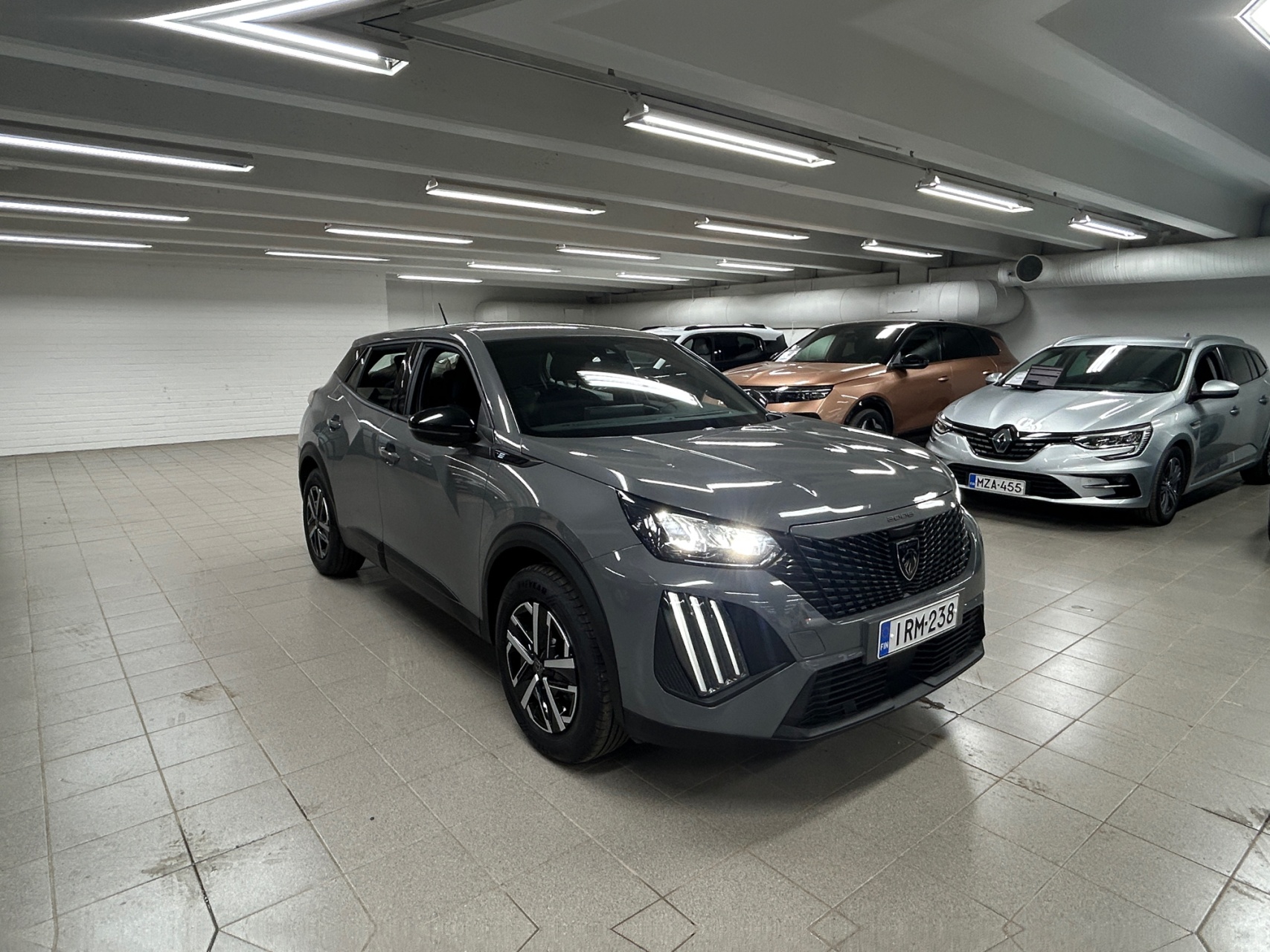 PEUGEOT e-2008 2023