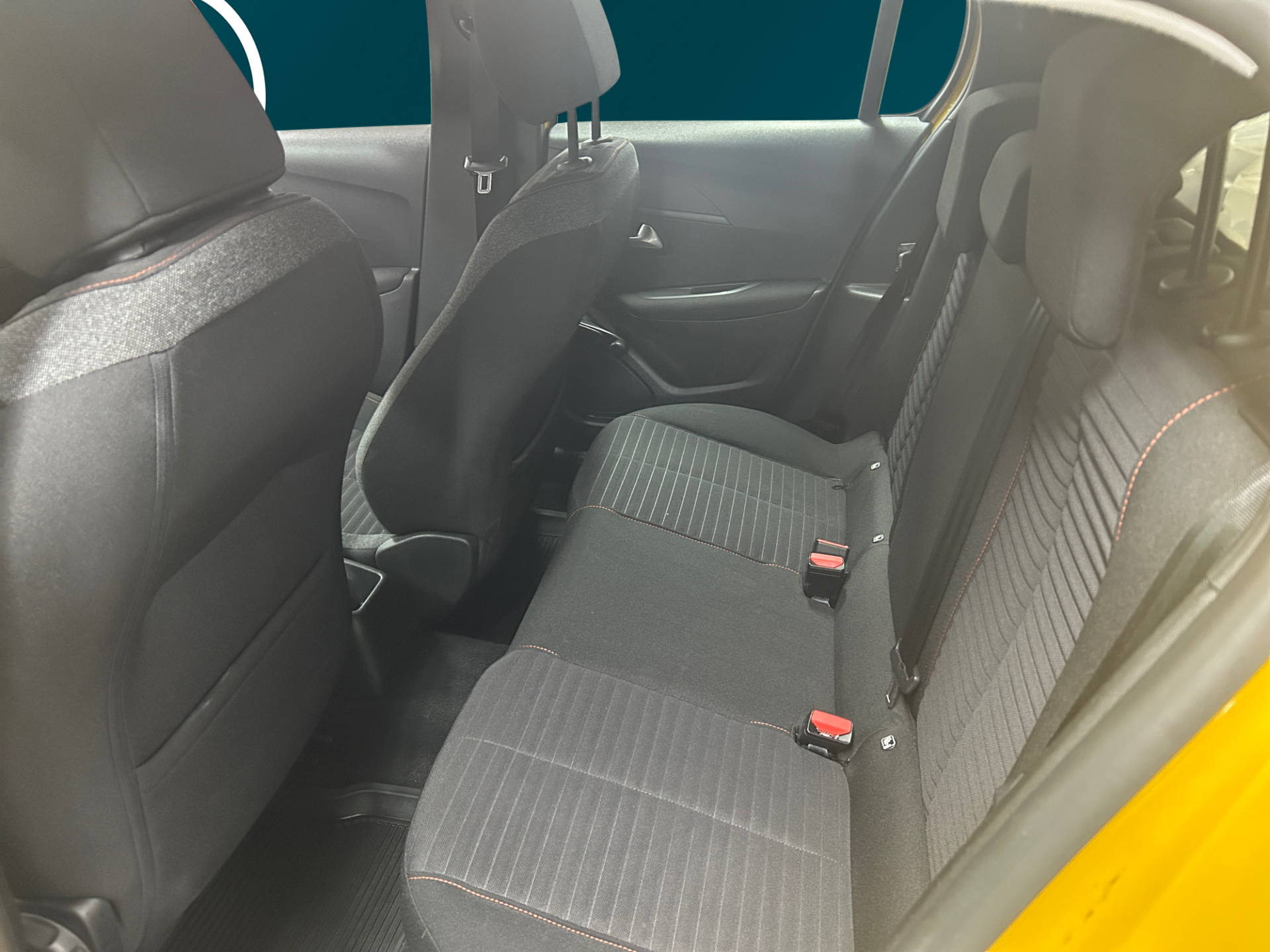 PEUGEOT 208 2022