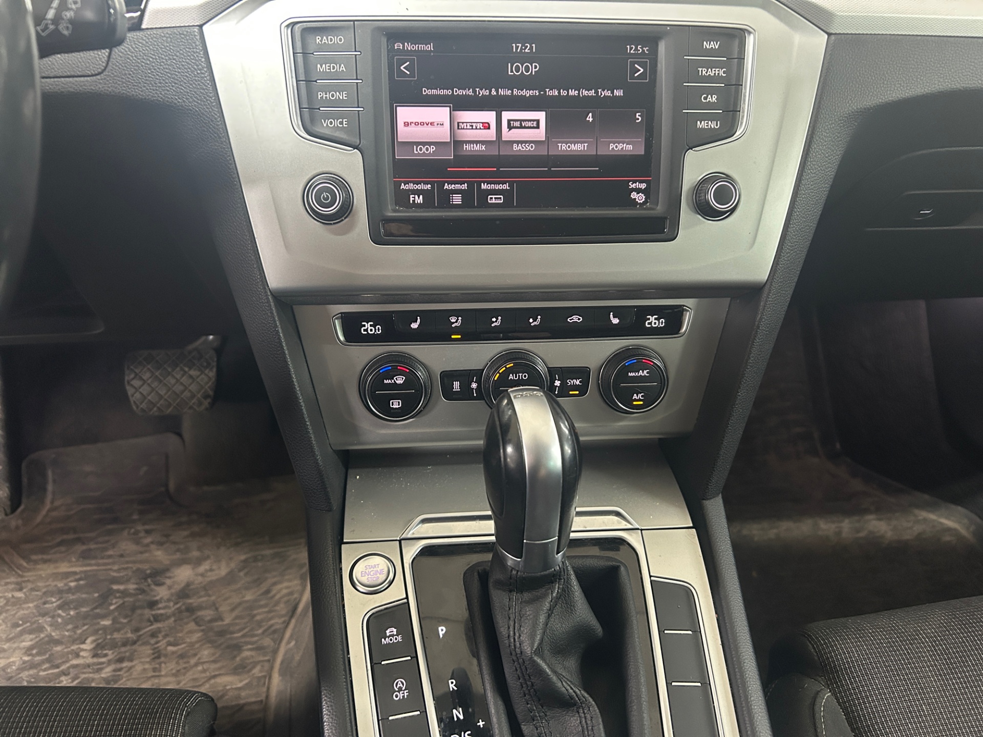 VOLKSWAGEN Passat 2016