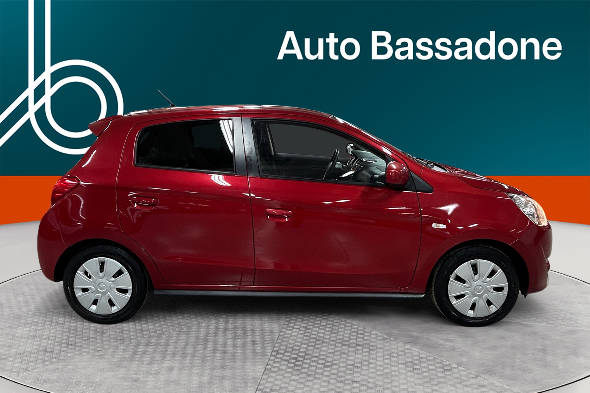 MITSUBISHI Space Star 2015