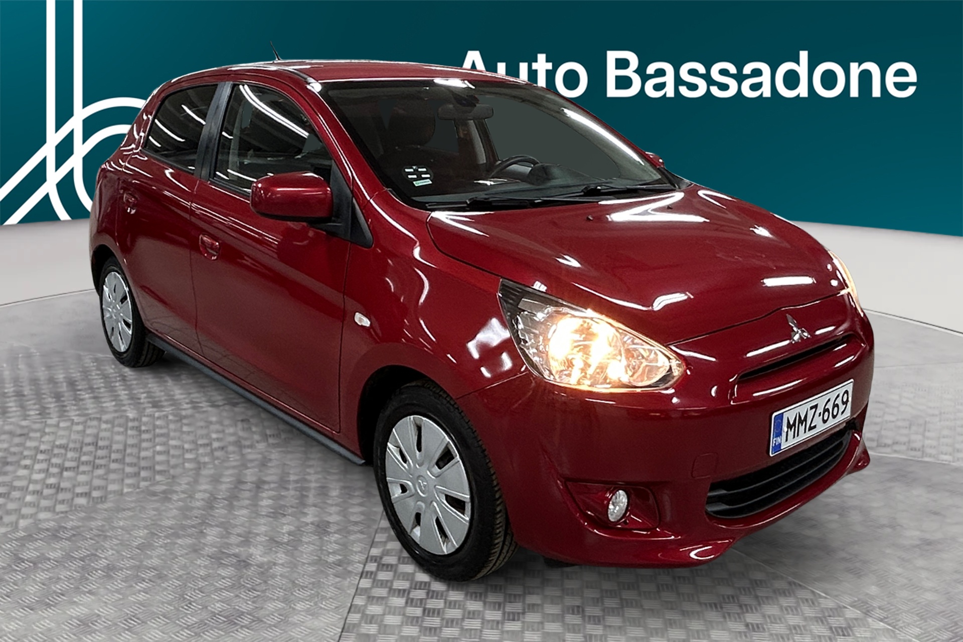 MITSUBISHI Space Star 2015