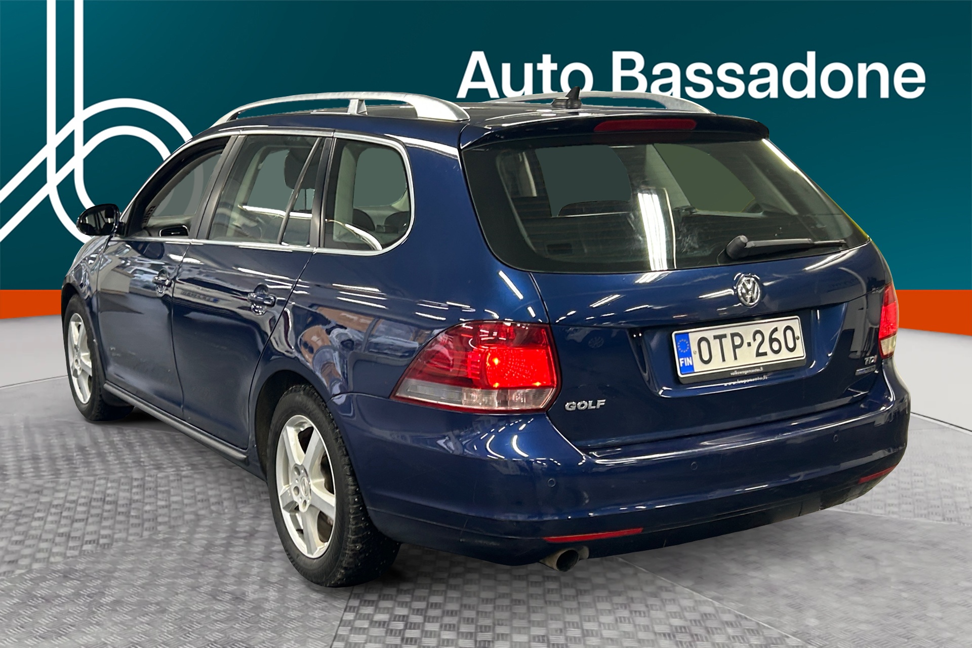 VOLKSWAGEN Golf 2012