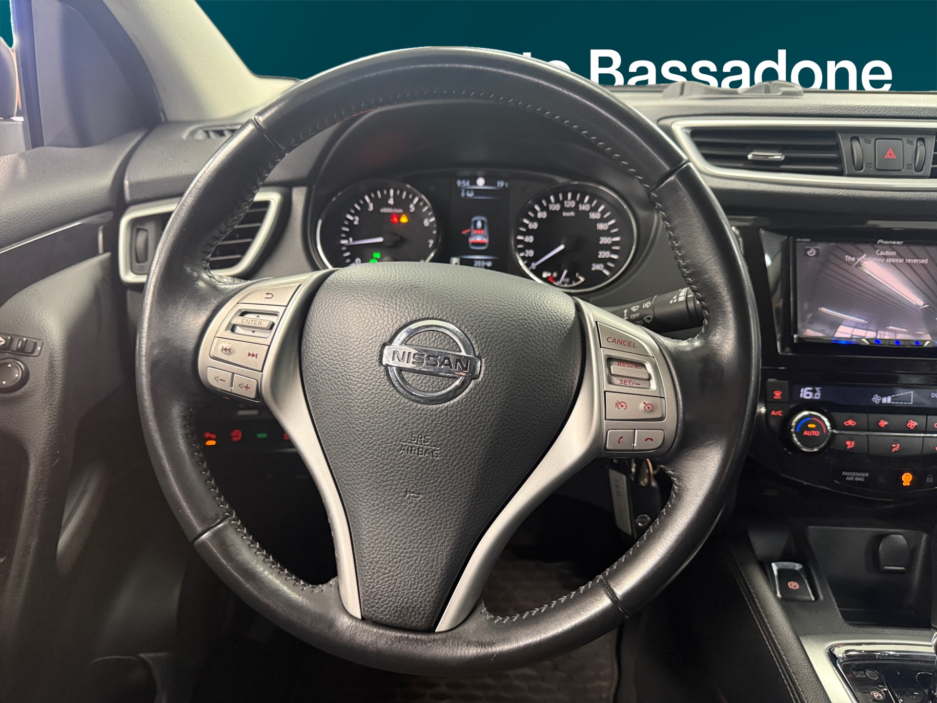 NISSAN Qashqai 2015