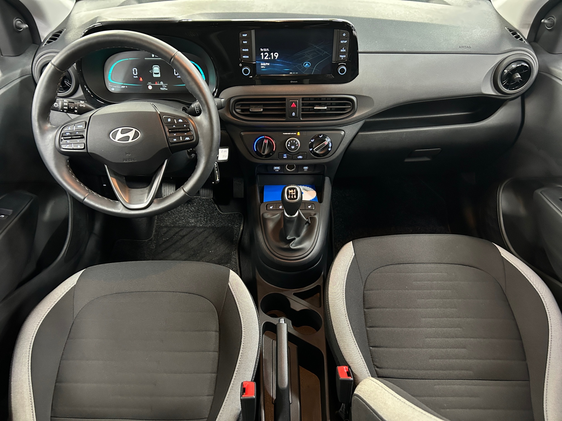 HYUNDAI i10 2024