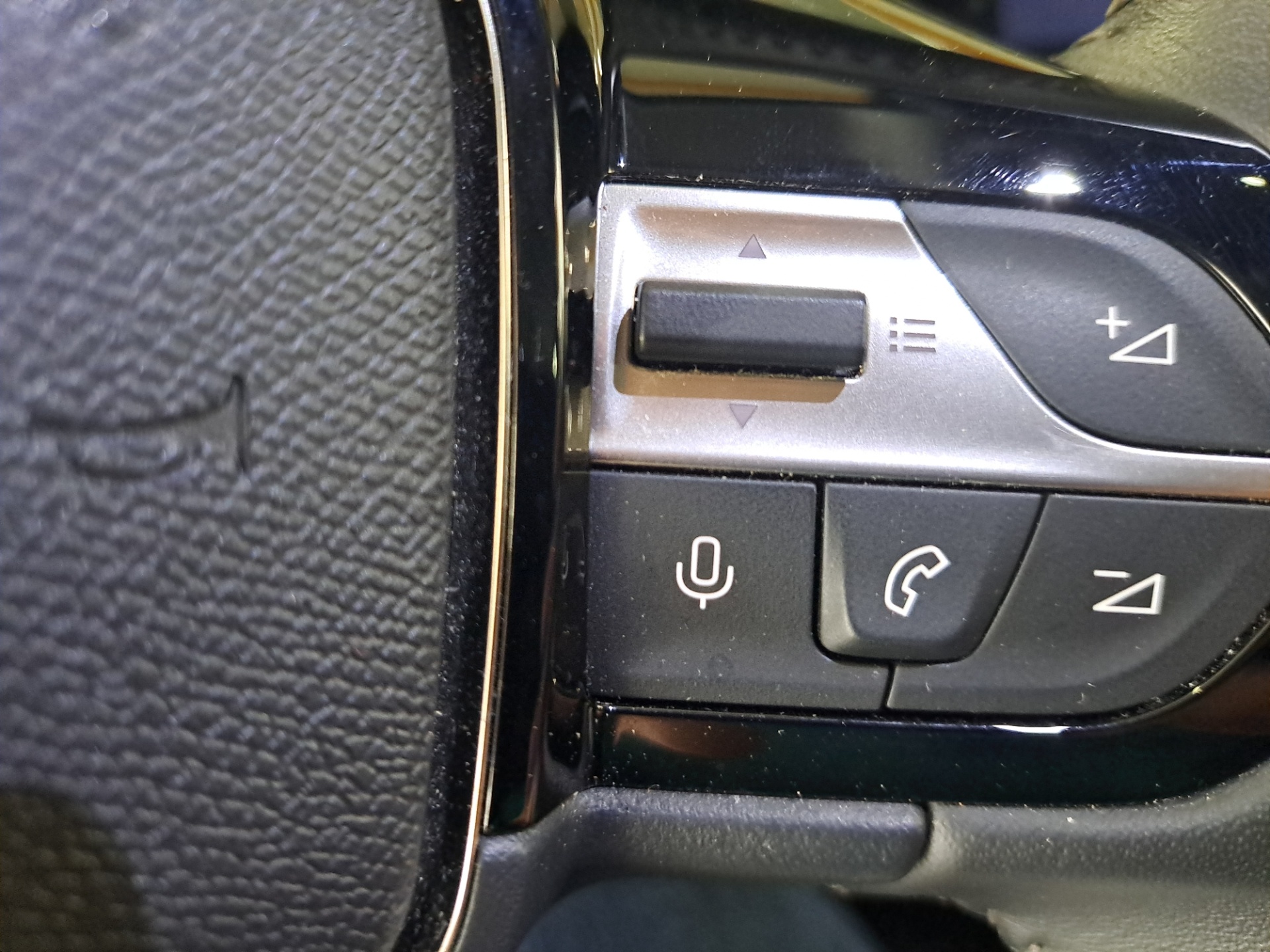 PEUGEOT 308 2023