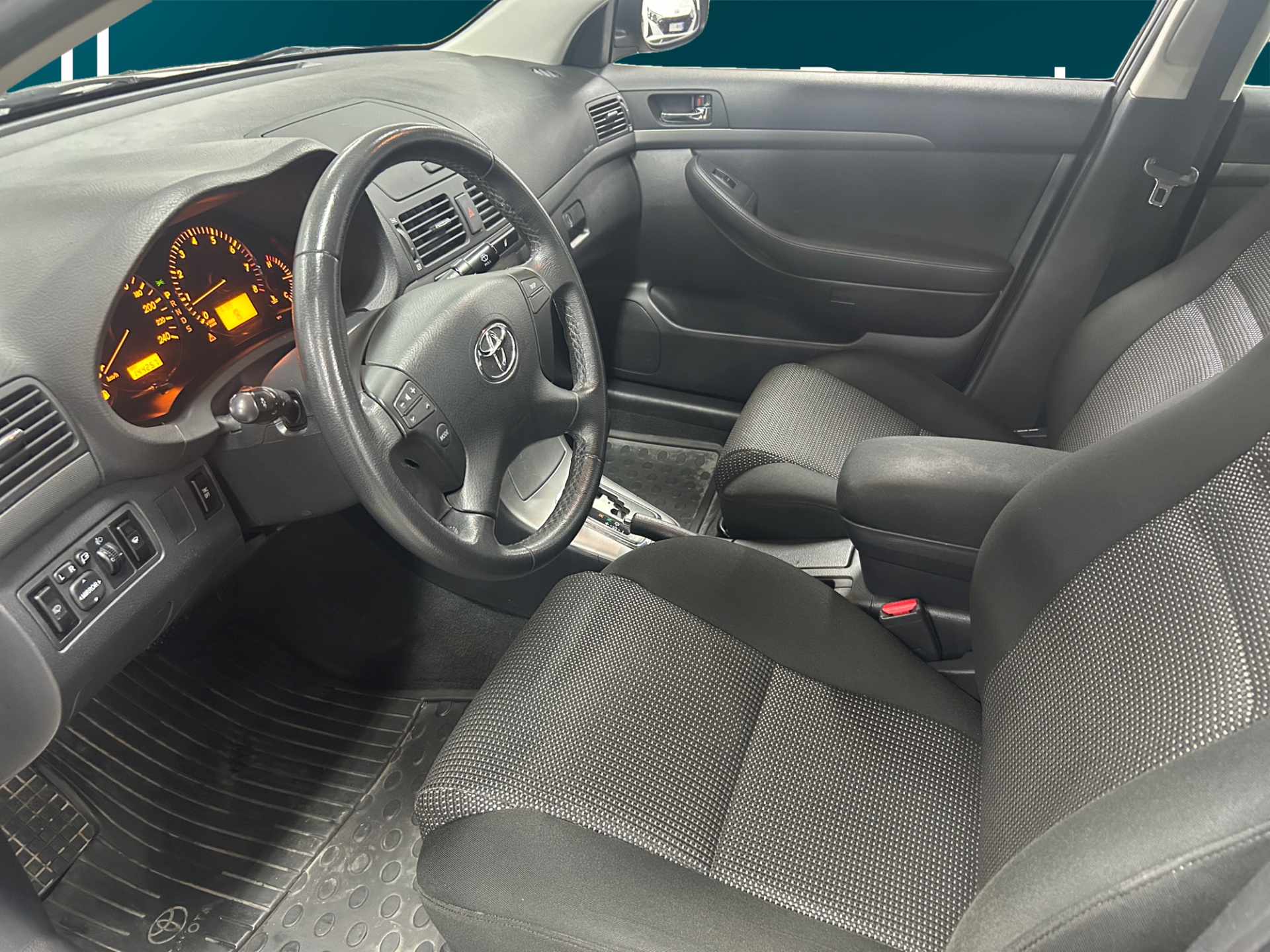 TOYOTA Avensis 2007