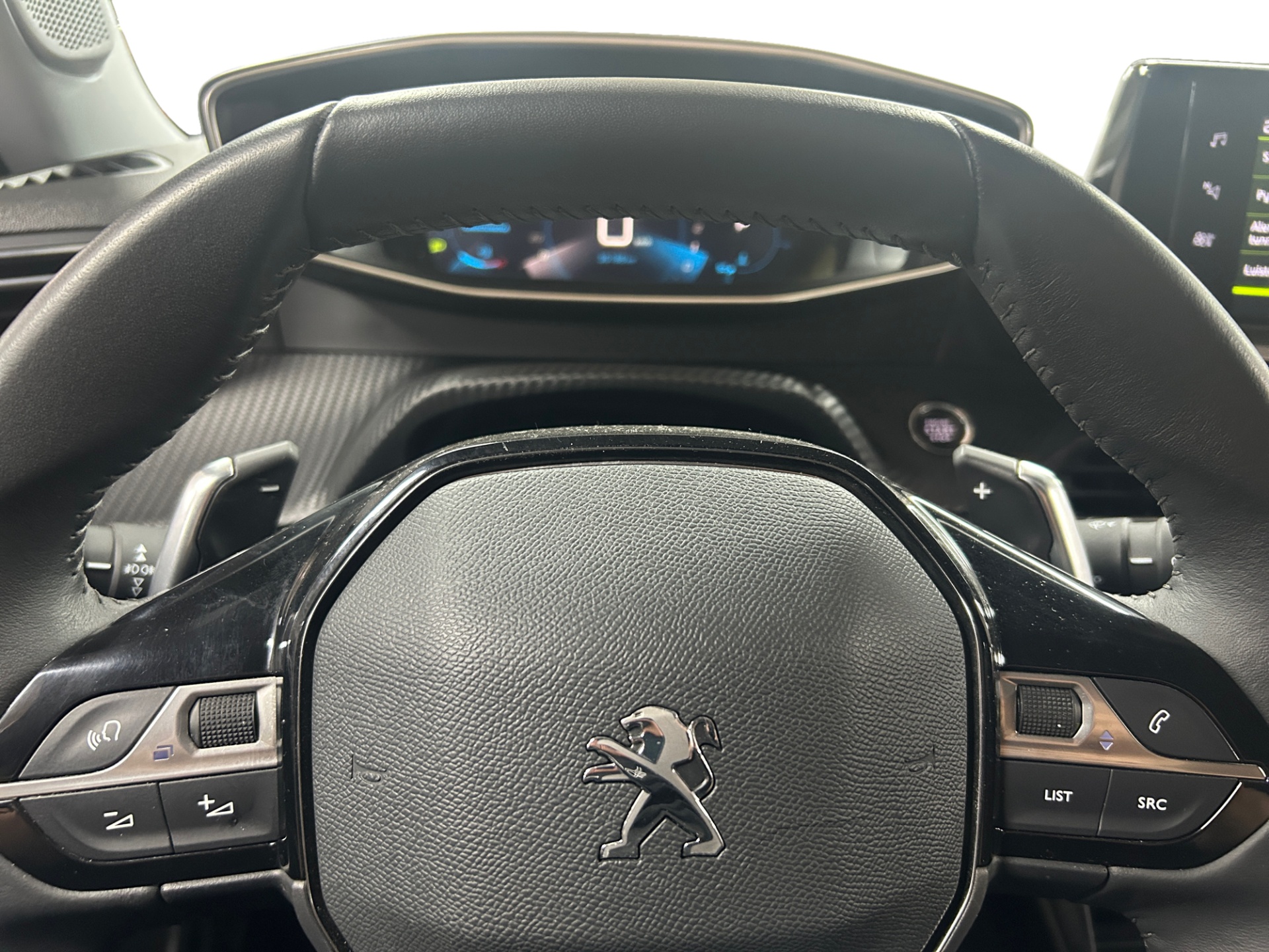 PEUGEOT 2008 2021