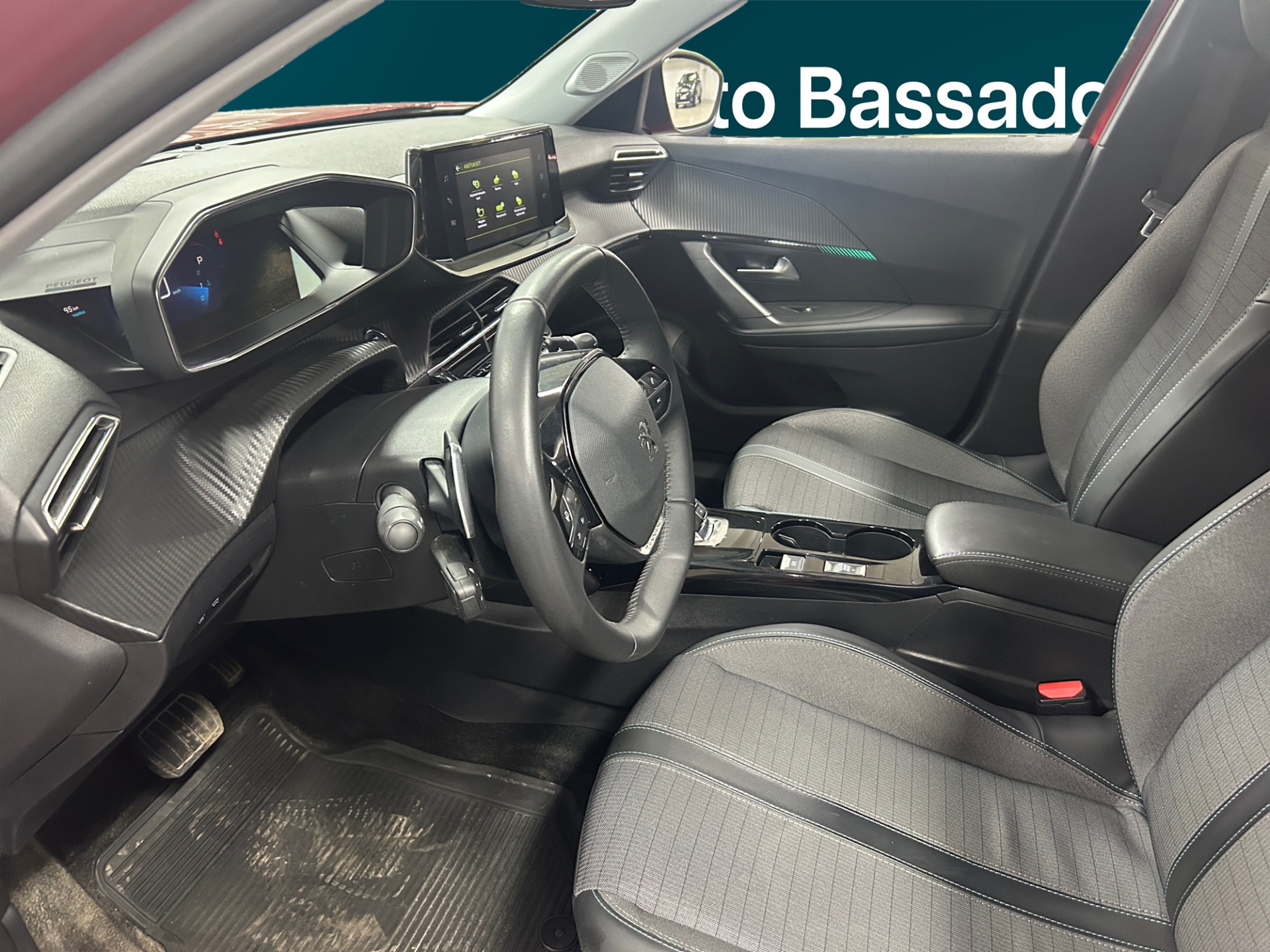 PEUGEOT 2008 2021