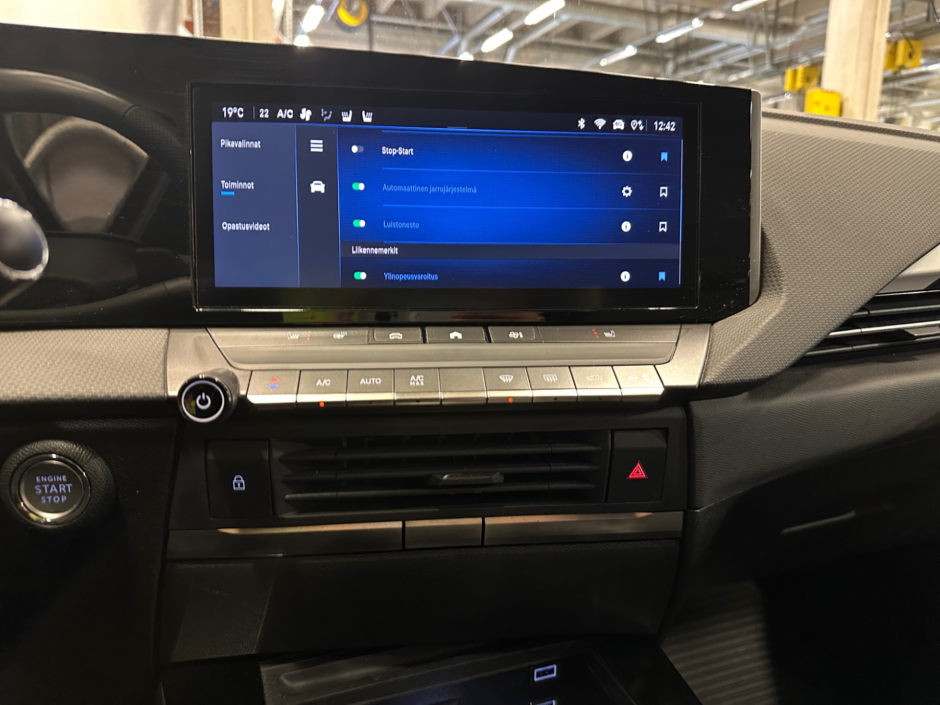 Opel Astra 2024