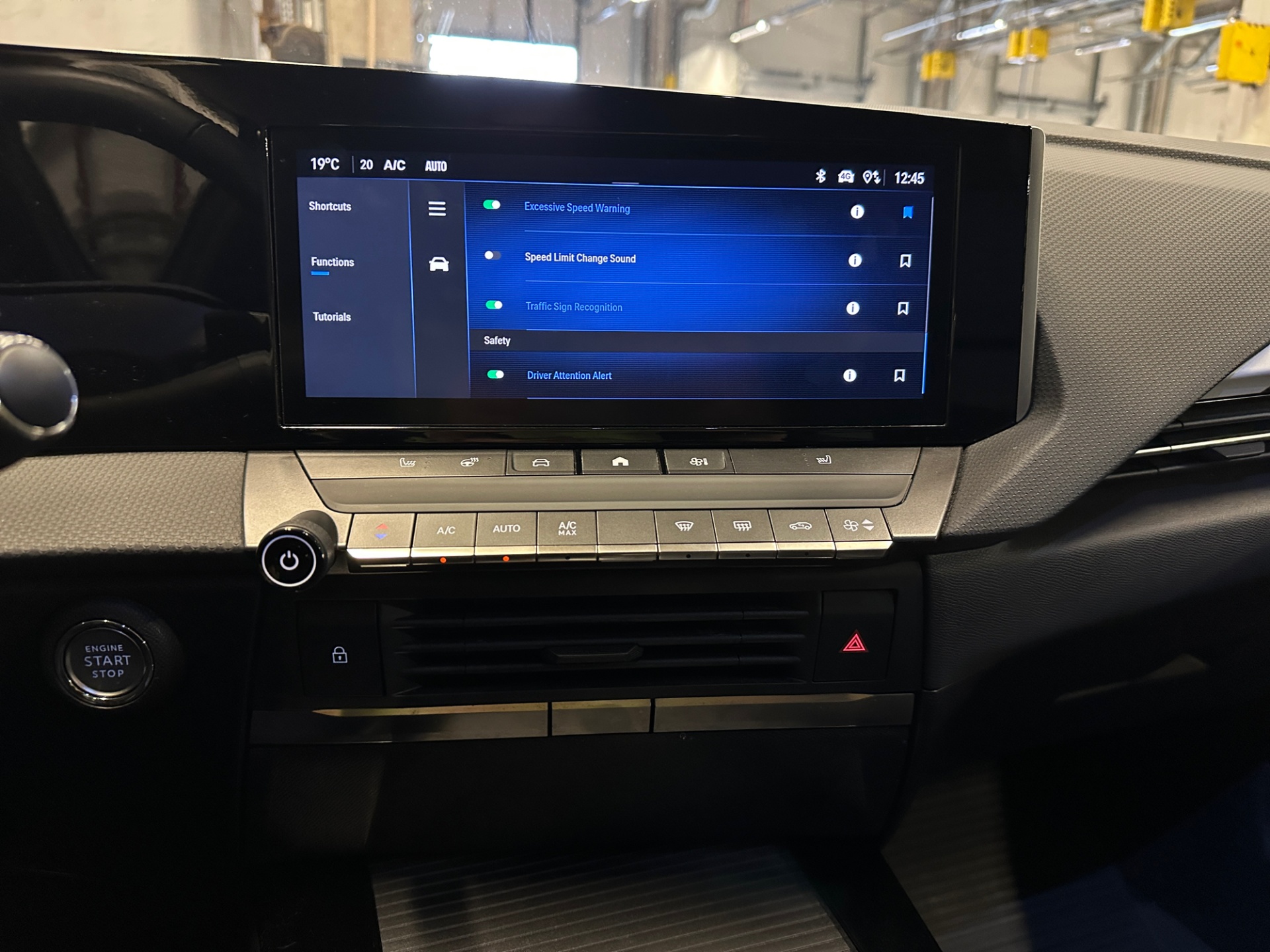 Opel Astra 2024