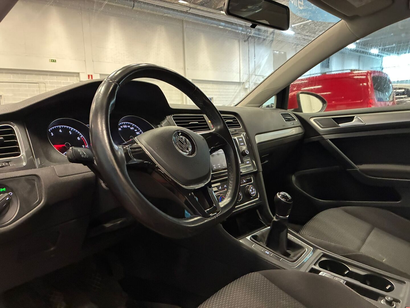 VOLKSWAGEN Golf 2018