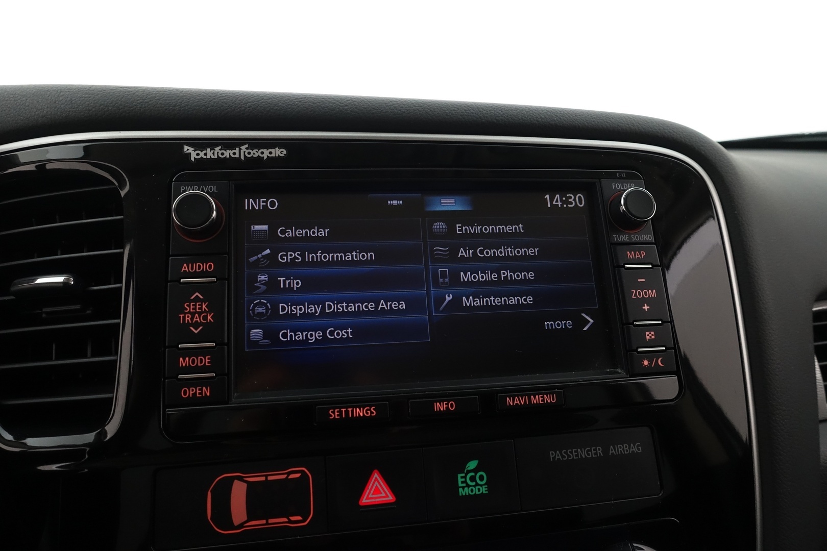 MITSUBISHI Outlander PHEV 2015