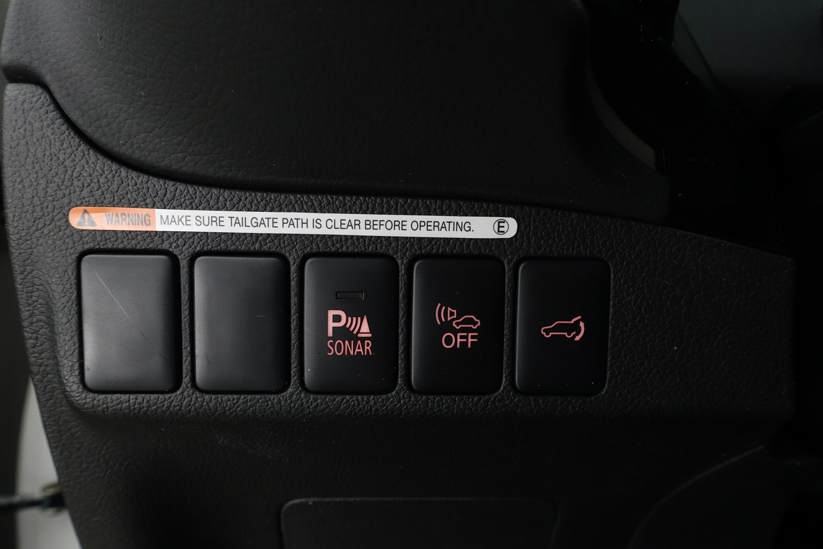 MITSUBISHI Outlander PHEV 2015