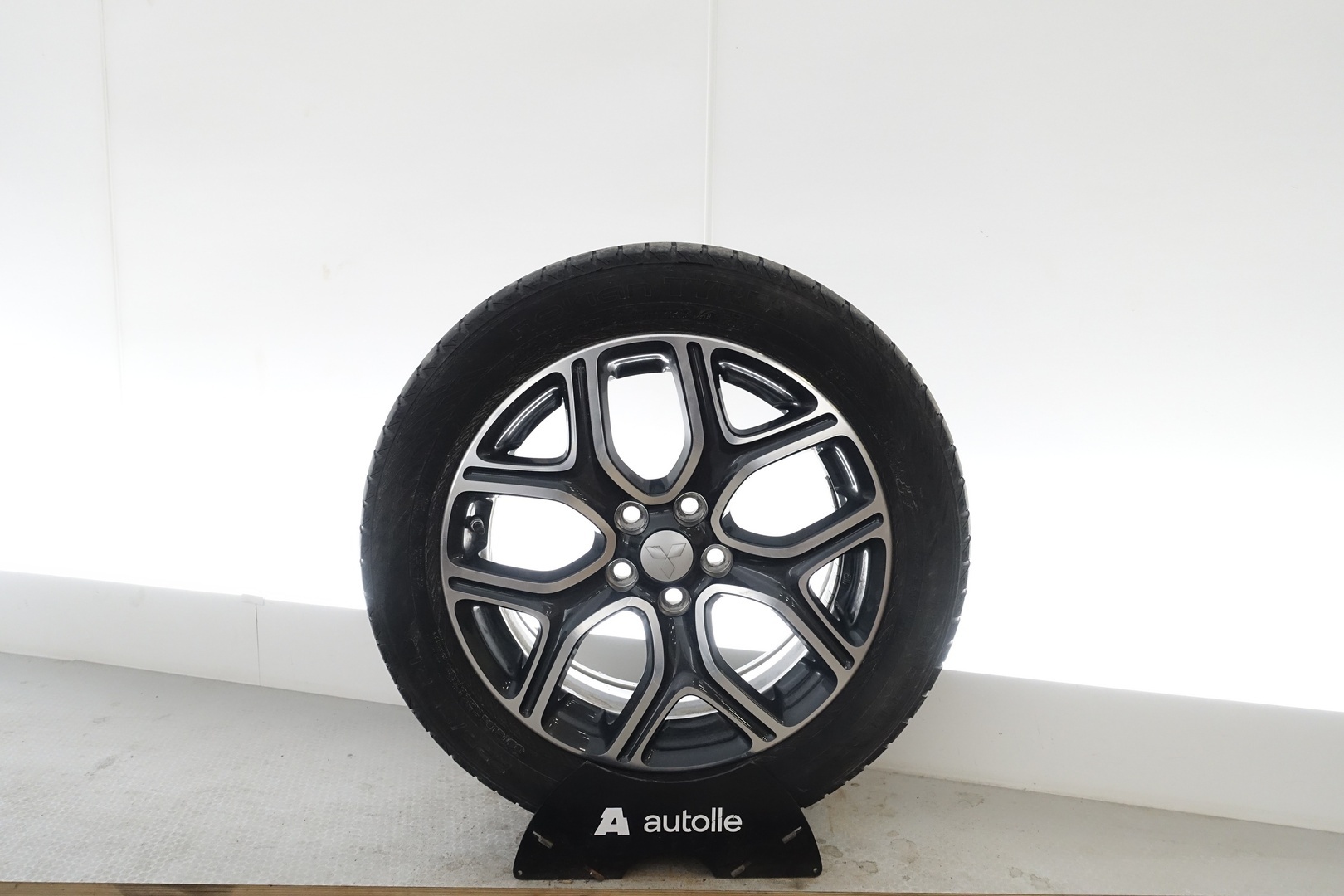 MITSUBISHI Outlander PHEV 2015