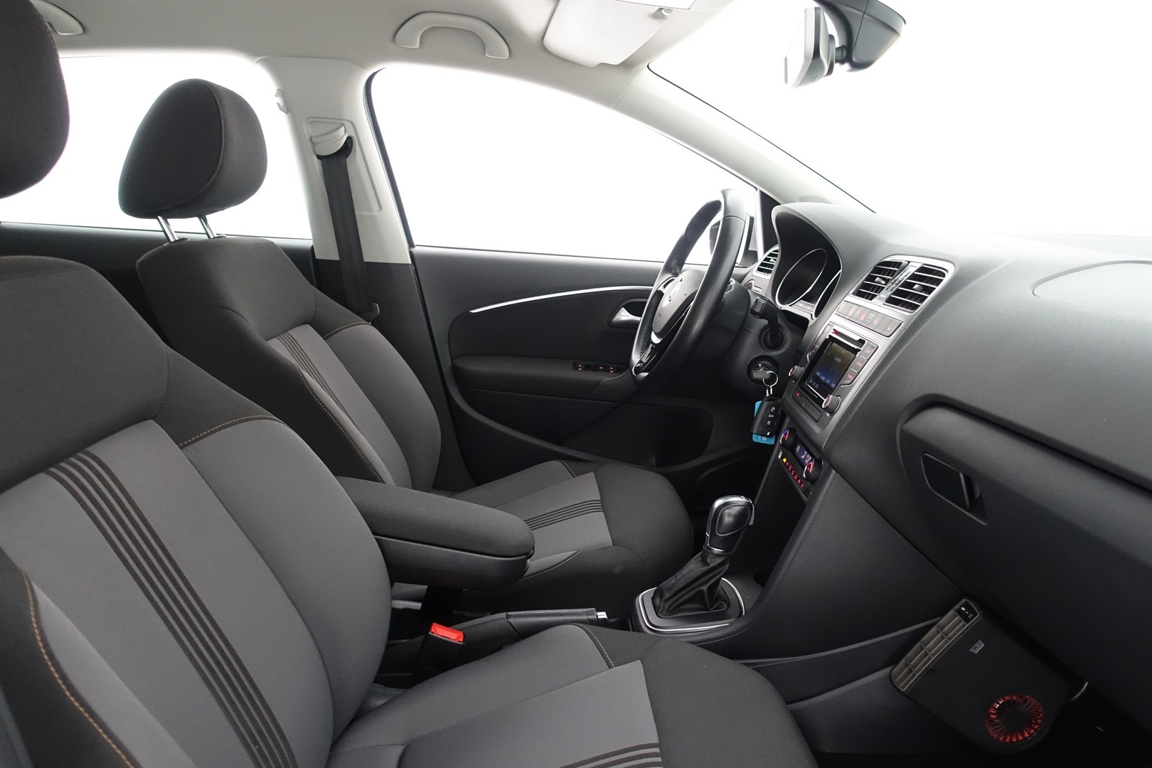 VOLKSWAGEN Polo 2017