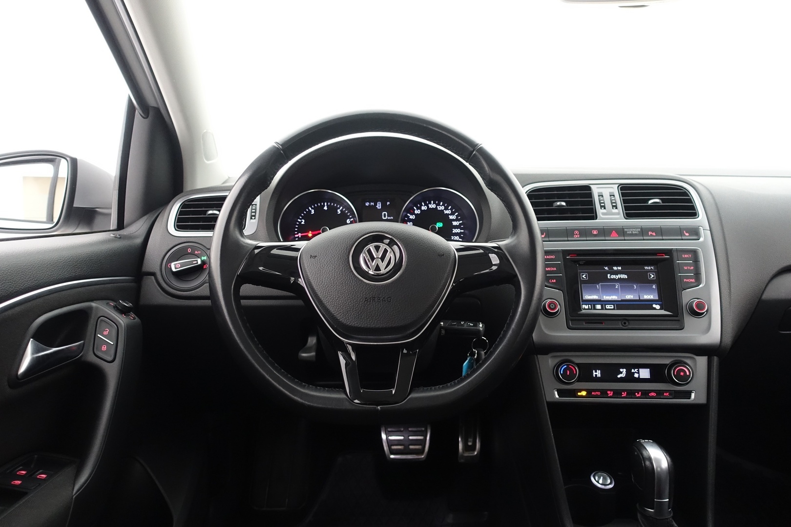 VOLKSWAGEN Polo 2017