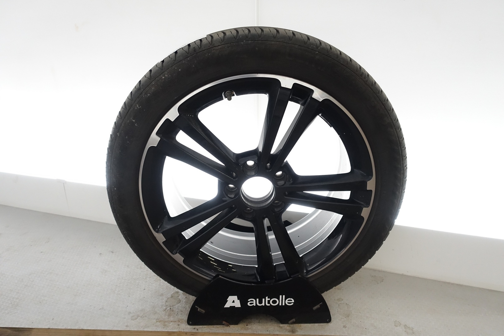 MERCEDES-BENZ A 2020