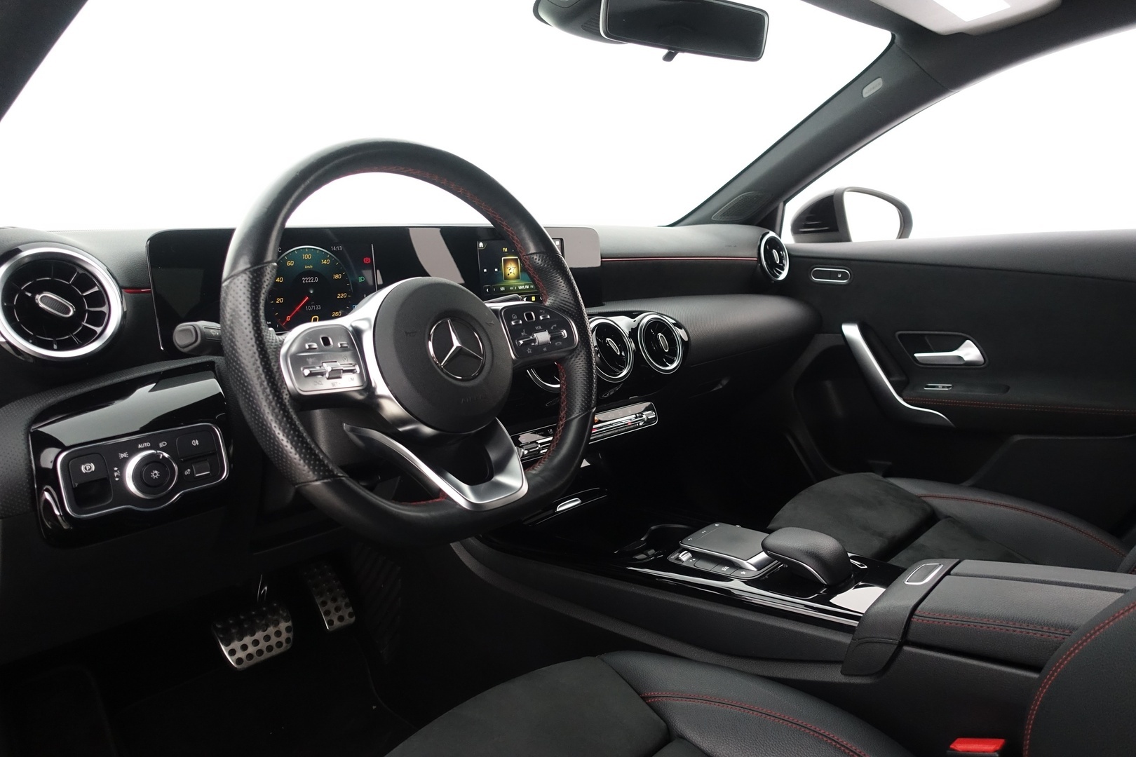 MERCEDES-BENZ A 2020