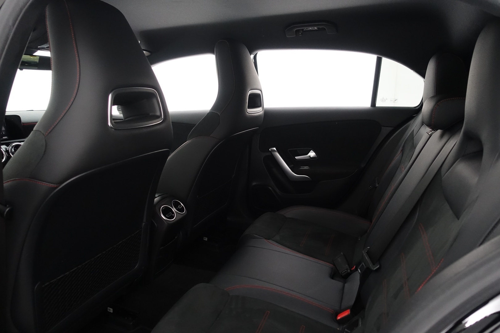 MERCEDES-BENZ A 2020