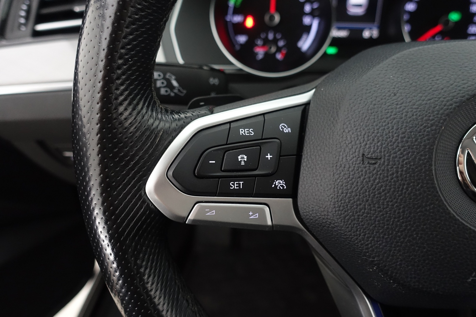 VOLKSWAGEN Passat 2020