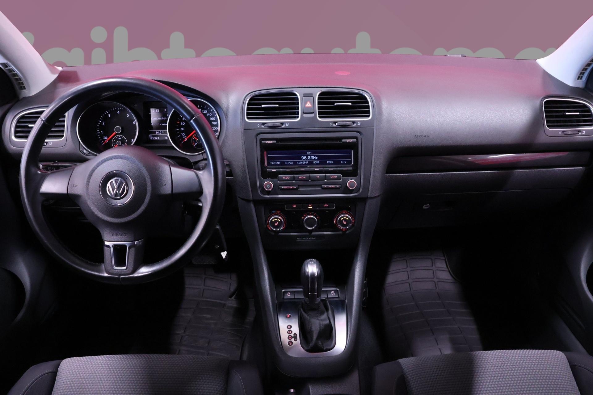 VOLKSWAGEN Golf 2012