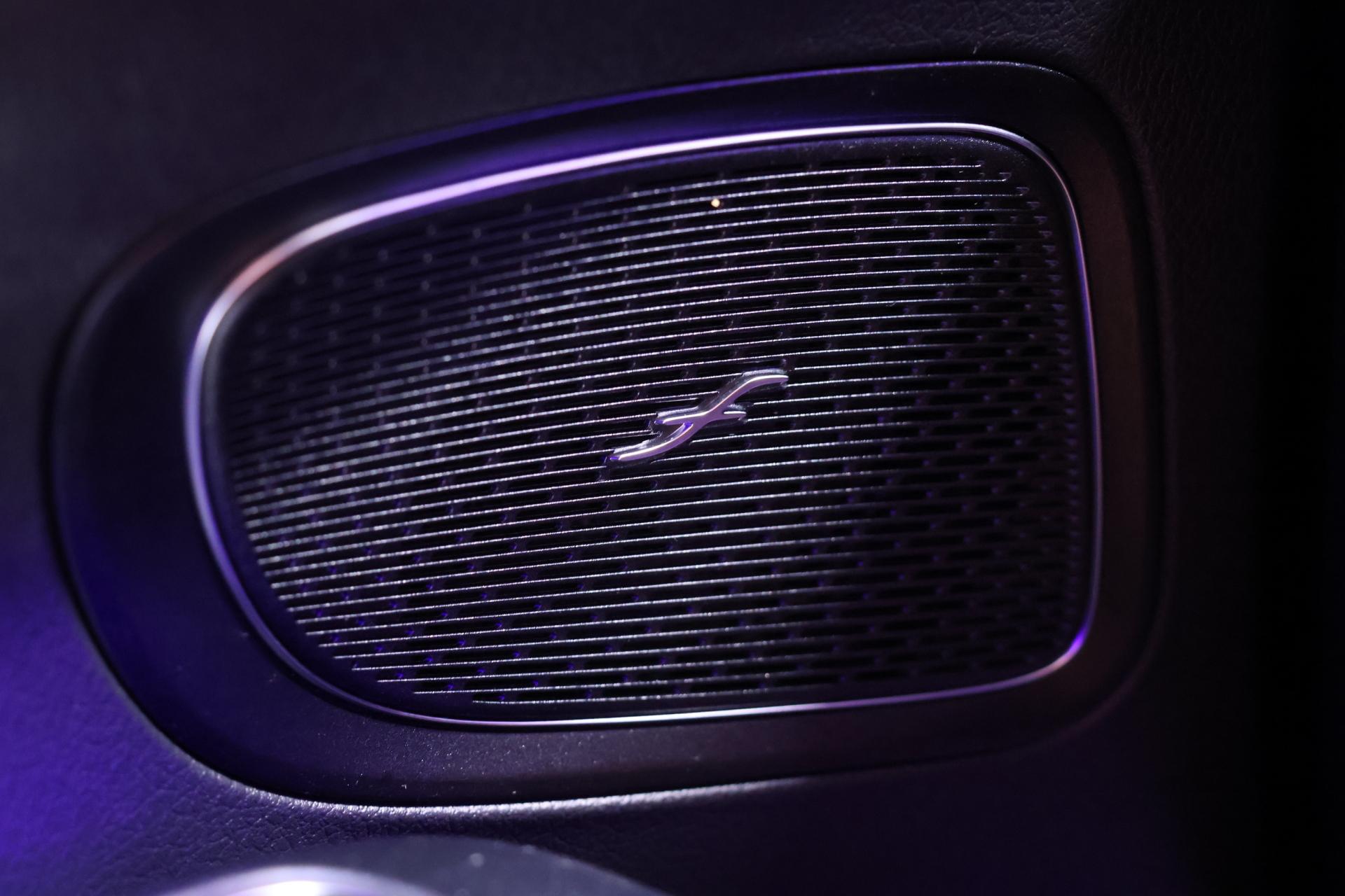 MERCEDES-BENZ C 2023