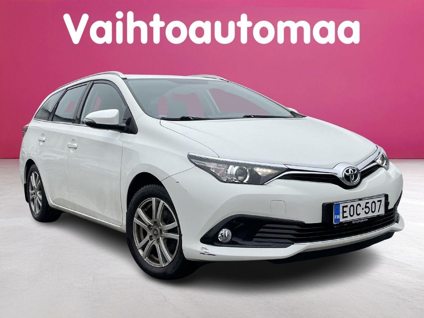 TOYOTA Auris 2016