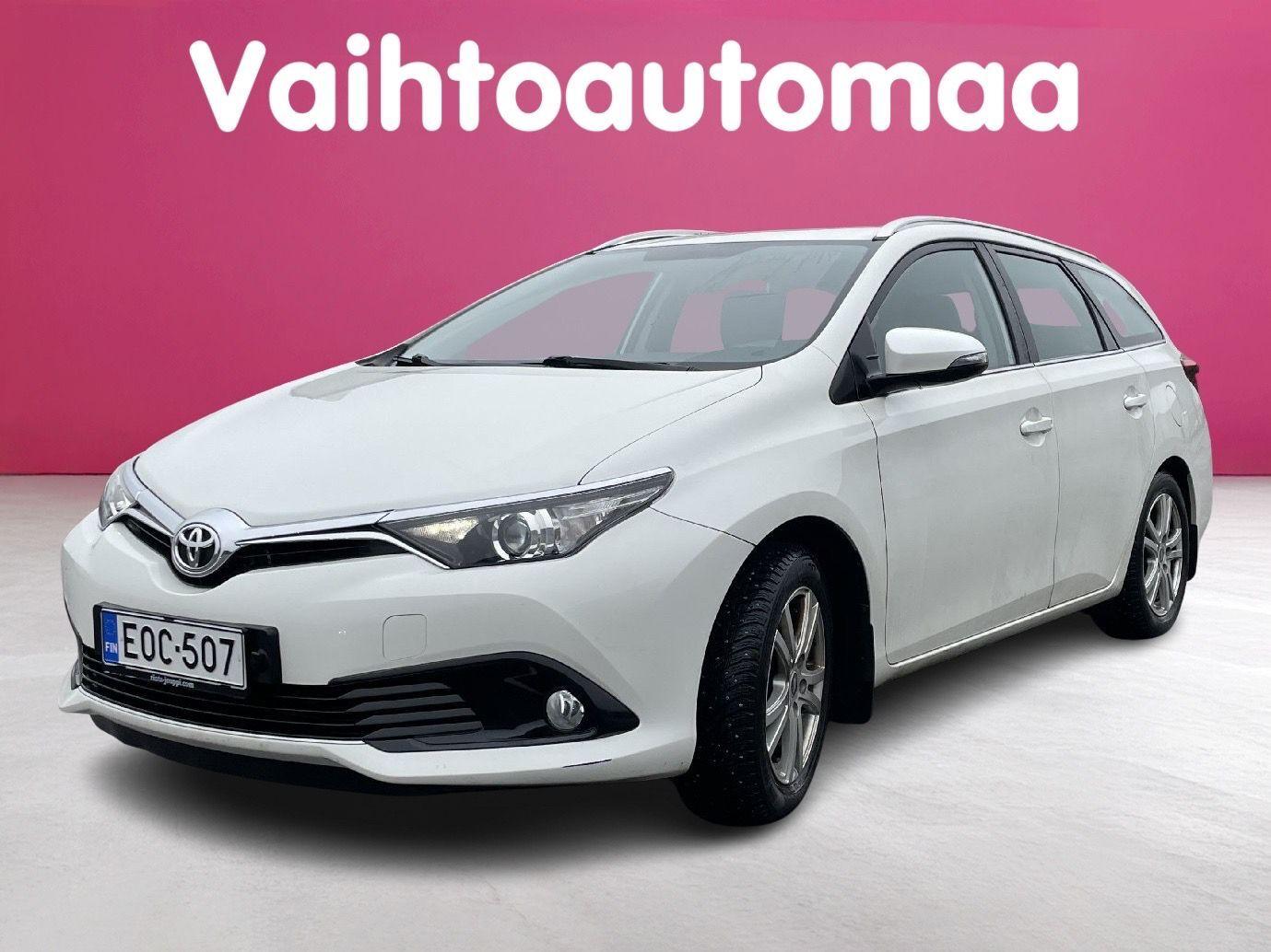 TOYOTA Auris 2016