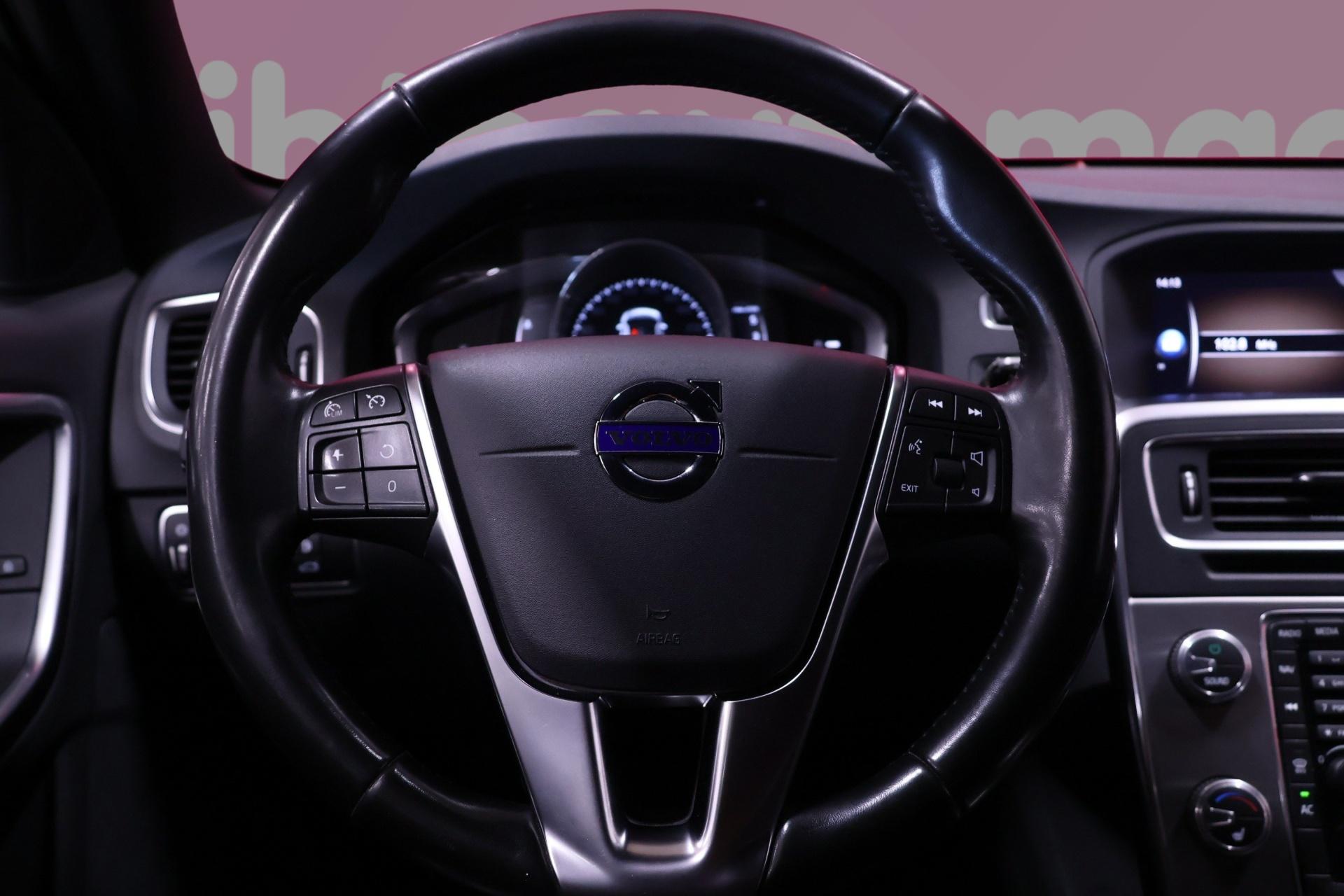 VOLVO V60 Cross Country 2018